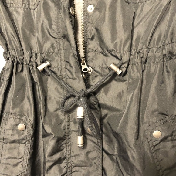 Black Utility Water-Resistant Rain Jacket - Small - Picture 9 of 10